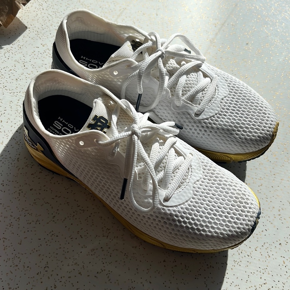 Notre Dame Under Armour Hovr Sonic 4, size 7